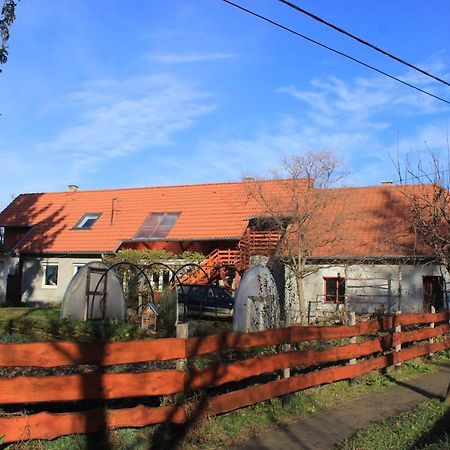A Kert Apartman Rezi Екстериор снимка